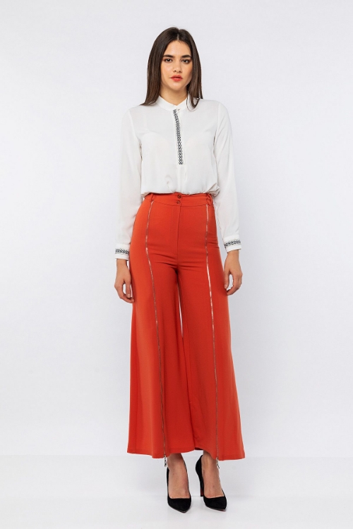 Picture of Woman Coral Zipper Detailed Loose Trousers