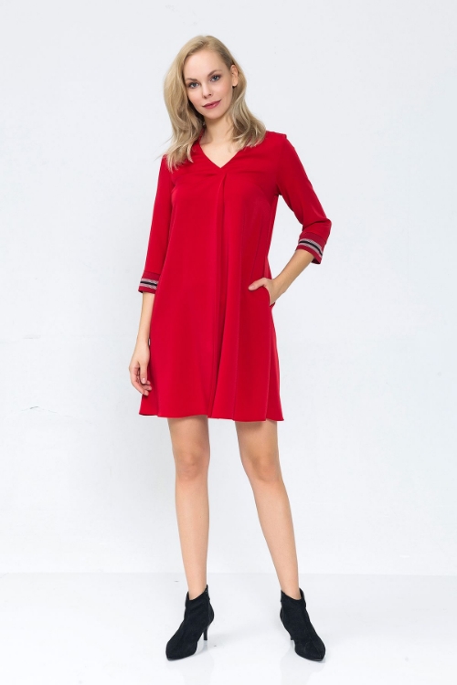 Picture of Woman Red V Neck Loose Daily Dress