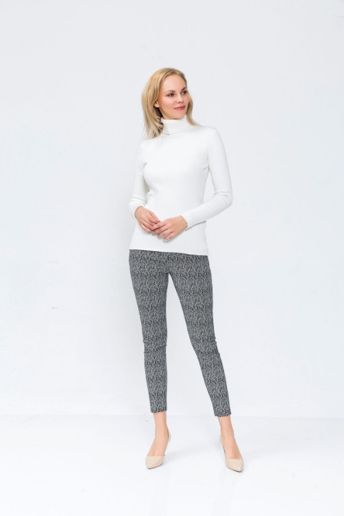 Picture of Woman Black - White Jacquard Trousers