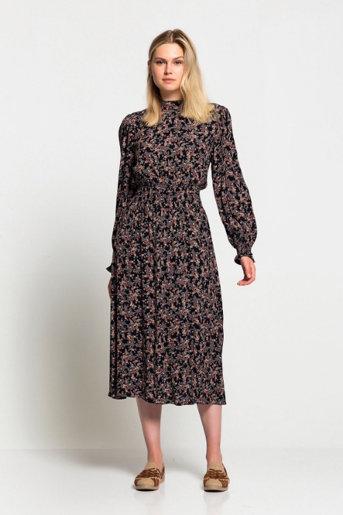 Picture of Woman Black flower Patterned Midi Dress