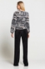 Kadın Siyah Uzun Kollu Desenli V Yaka Bluz resmi