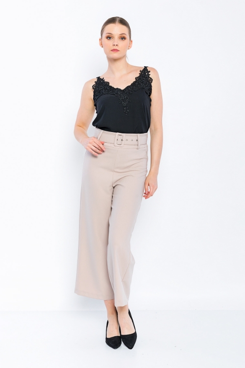 Picture of Woman Beige Comfortable Cut Belted Capri Trousers
