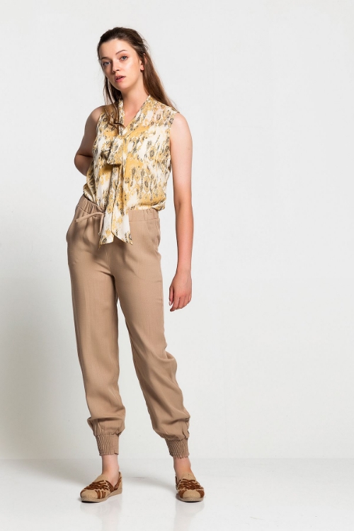 Picture of Woman Mink Loose Trousers